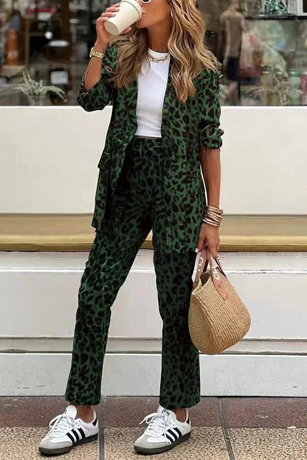 Dalia™ Blazer y Pantalón